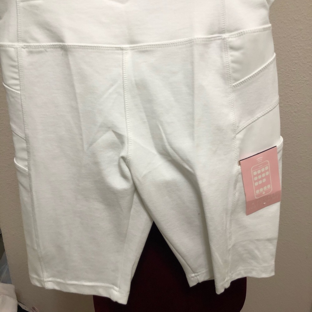 Size small workout shorts. Selling 2 Pairs.